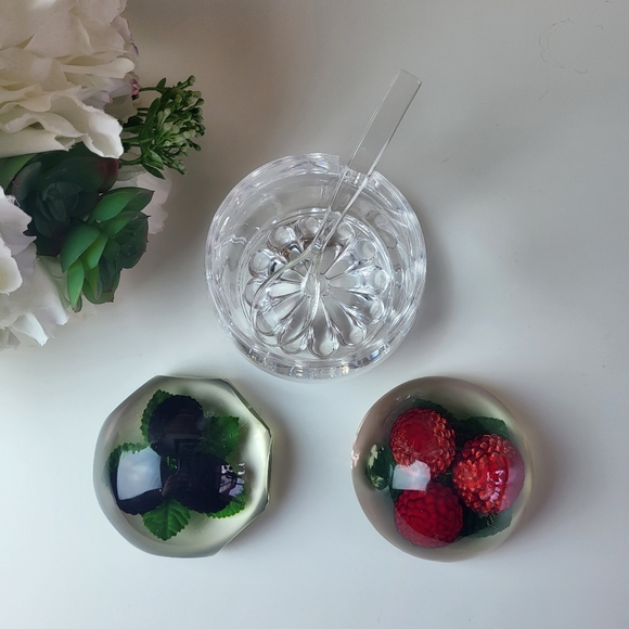 Vintage Jam Jar with 2 Lucite Lids, Blackberry and Raspberry, Plastic - Picture 2 of 9